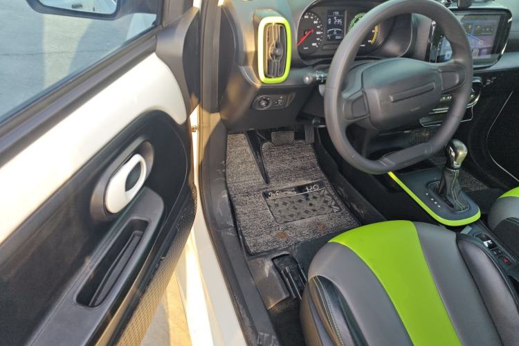 Used Roewe Clever 2021 302 km New Four-Seater Super-Efficient Version Driver Seat