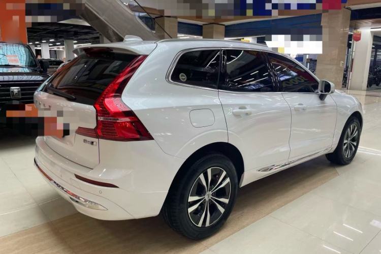 Used Volvo XC60 2023 B5 4x4 Smart Luxury Edition
