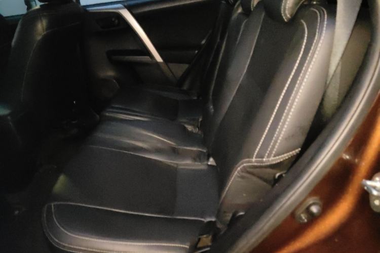 Used Toyota RAV4 2016 2.0L CVT Two-Wheel Drive Fashion Edition China V Standard