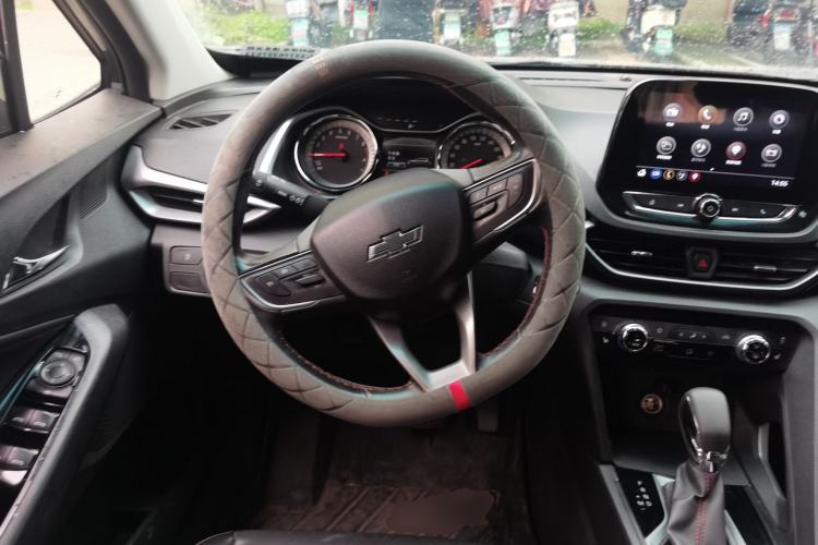 Used Chevrolet Orlando 2018 Redline 530T Automatic Zhaoxiang Edition (5+2 Seating) – China V Standard Steering Wheel