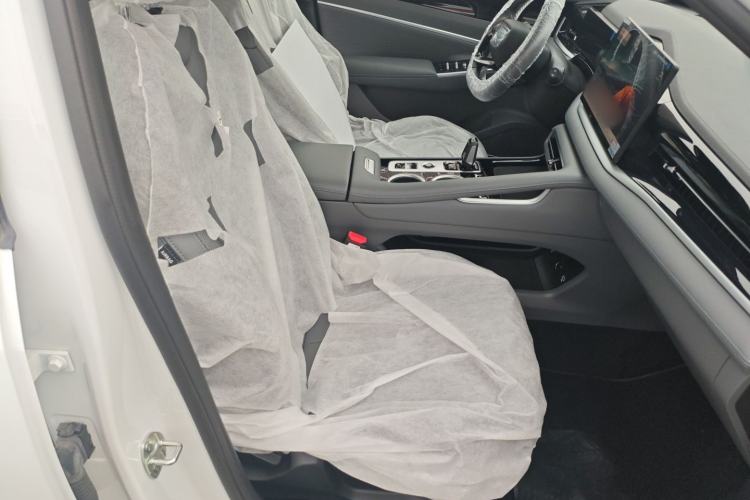 Used Geely Auto Emgrand X7 Sport 2026 Model 1.5TD Aspirational Right Front Seat