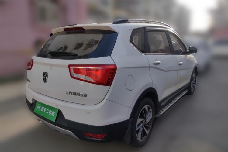 Used Baojun 560 2015 1.8L manual luxury version
