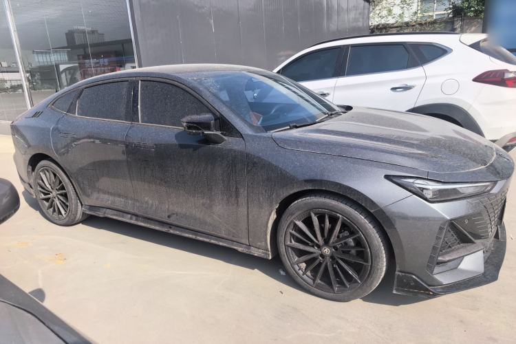 Used CHANGAN UNI-V 2023 1.5T Sport Edition
