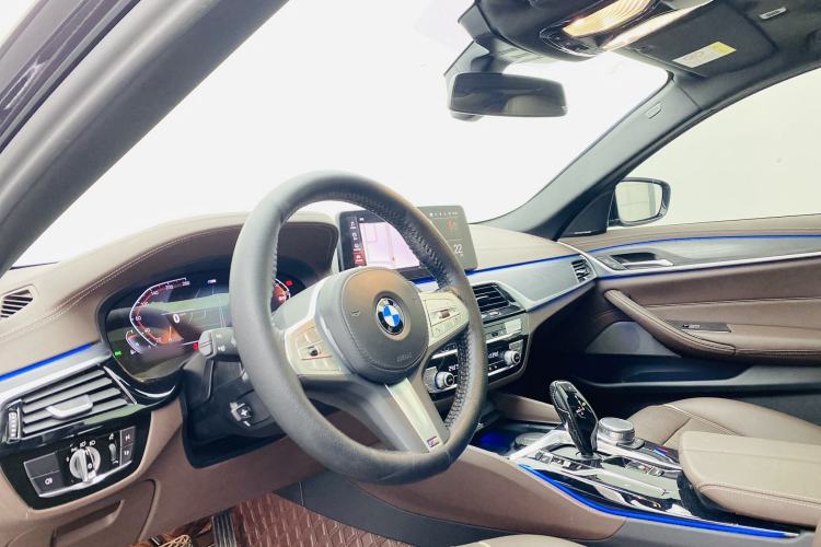 Used BMW 5 Series 2023 Restyled 530Li Leading Edition M Sport Package
