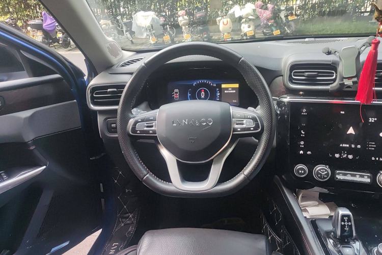 Used Lynk & Co 02 2018 2.0T DCT 4x4 Sport Pro Edition China V Standard
