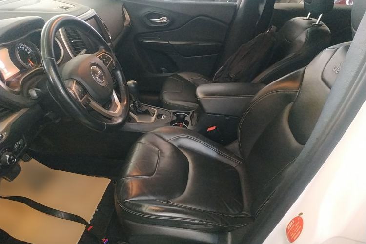 Used Jeep Cherokee 2017 2.0L Superior Edition