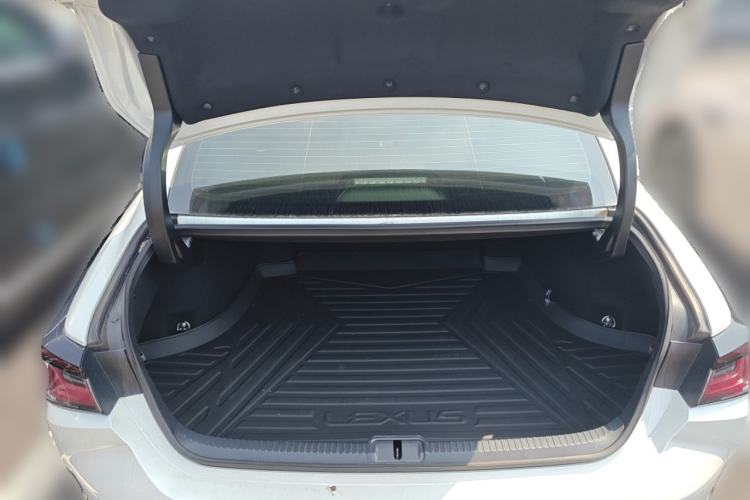 Used Lexus ES 2025 200 Premium Edition Trunk