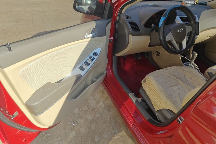 Used Hyundai Verna (older generation) 2010 Sedan 1.4L Automatic Comfort Model GS
