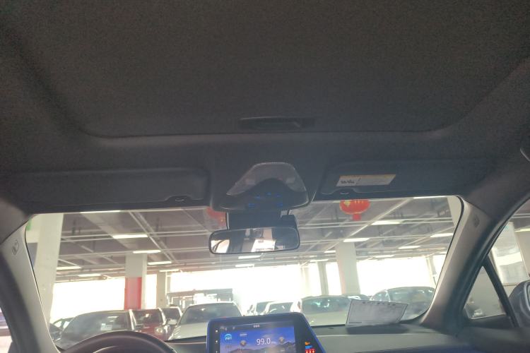 Used Toyota IZOA 2020 2.0L Yichi Version
