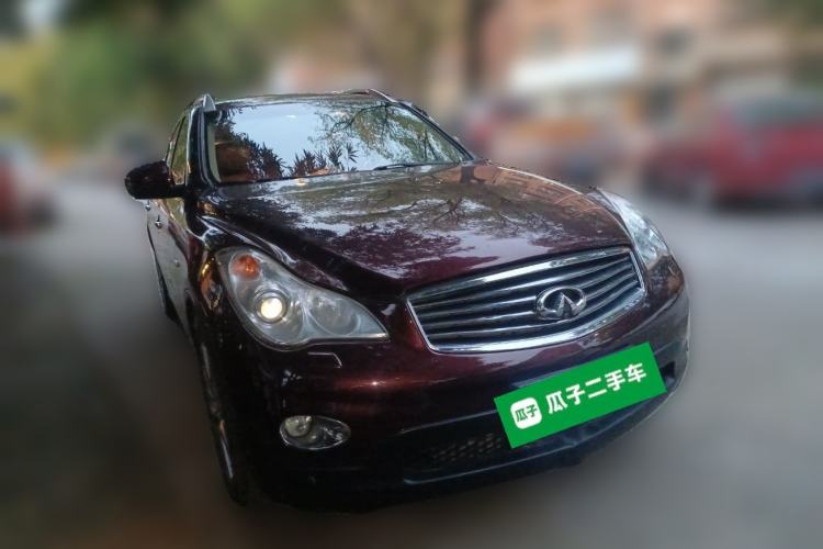 Used Infiniti QX50 2013 2.5L Two-Wheel-Drive Elegant Edition