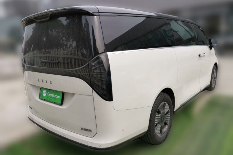 Used Geely Galaxy LEVC L380 2024 140-Degree 6-Seater All-Wheel-Drive Ultra