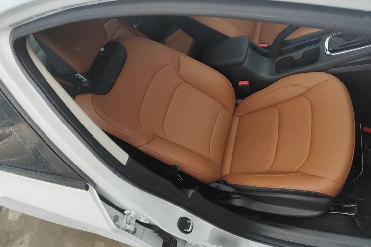 Used Chevrolet Cavalier 2016 1.5L Automatic Xinsong Edition Right Front Seat