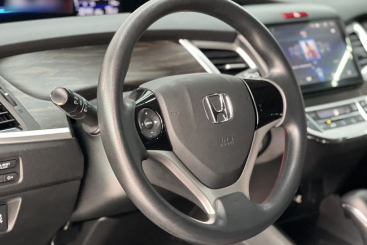 Used Honda Jade 2017 1.8L automatic Comfort version 5 seats Steering Wheel