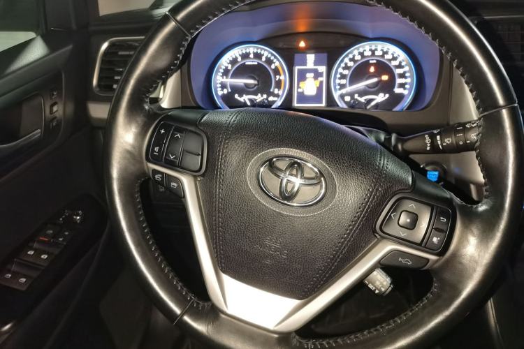 Used Toyota Highlander 2017 2.0T Four-Wheel Drive Ultimate Edition 7 Seats