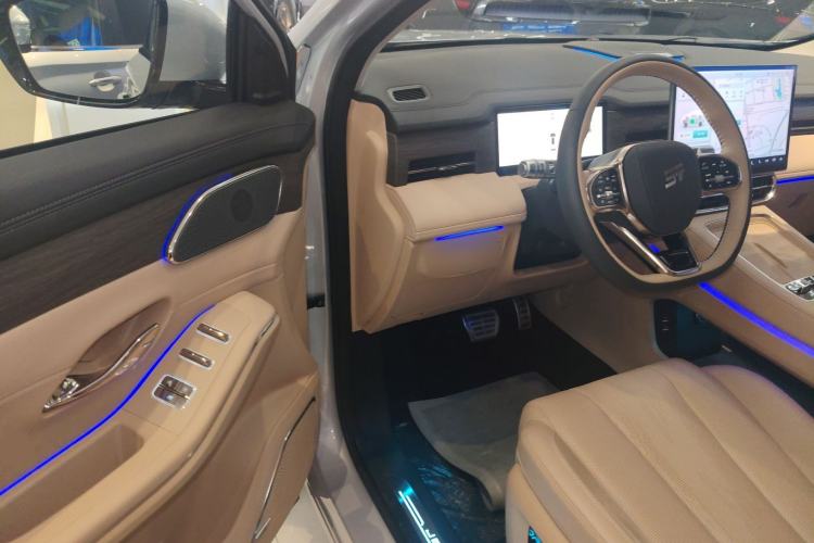 Used JETOUR Shanhai L9 2025 1.5TD 2DHT Flagship Edition 6 Seats
