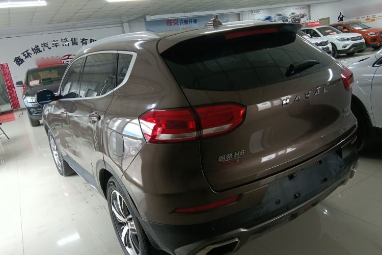 Used Haval H6 2017 Red Label 2.0T Automatic Two-Wheel Drive ZhiShang Model Rear Left 45 Deg
