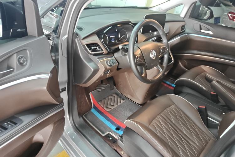 Used Buick GL8 2023 Land Executive Class 652T Luxury Model
