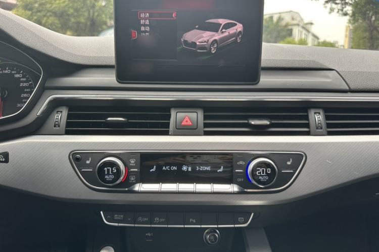 Used Audi A5 2019 Sportback 40 TFSI Fashion Model Audio And AC Panel