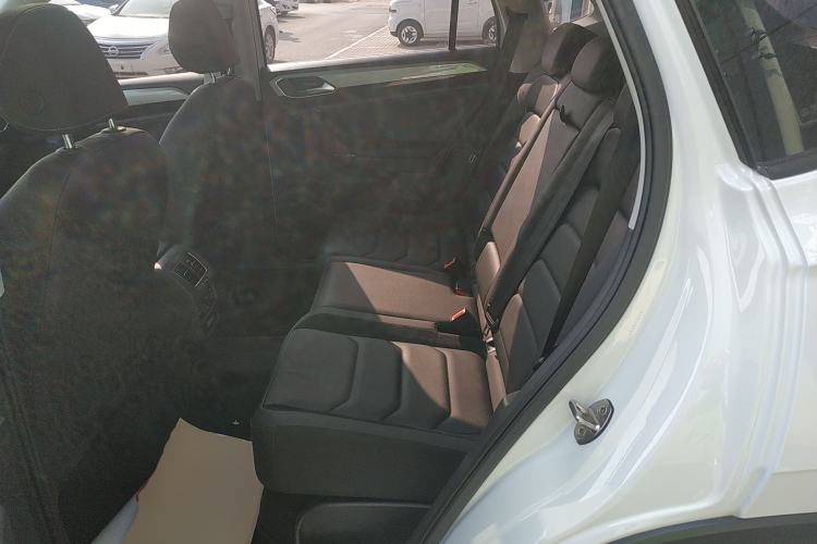 Used Volkswagen Tayron 2021 330TSI Two-Wheel Drive Luxury Smart Connectivity Version Left Rear Seat