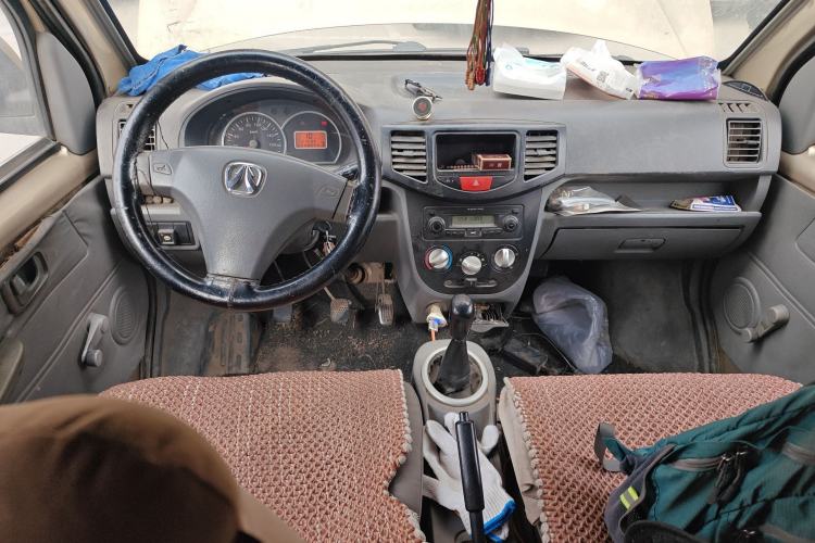 Used BAIC Weiwang 306 2011 1.3L base model 7 seats Center Console