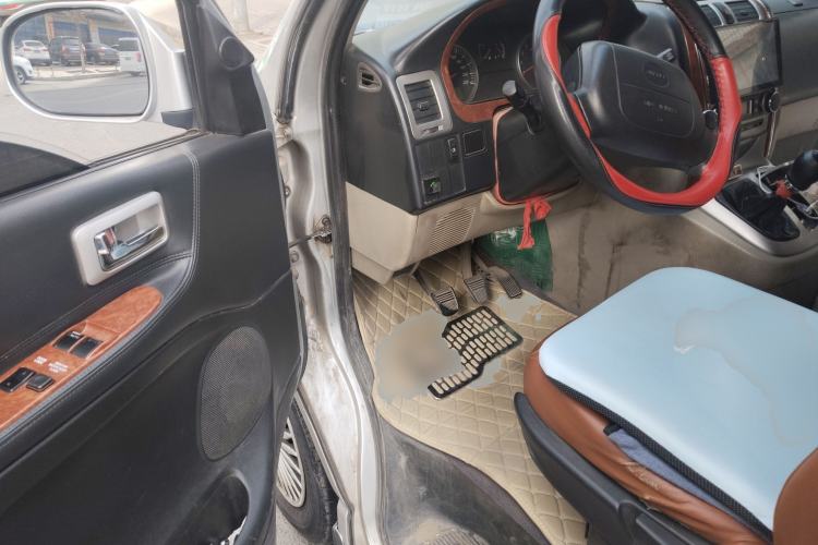 Used Jinbei Grace 2015 2.0L Classic Edition Standard Model Long Wheelbase 7/9 Seats
