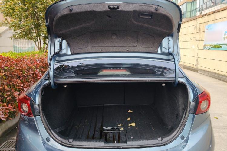 Used Mazda 3 Axela 2017 Sedan 2.0L Automatic Prestige Model China V Standard