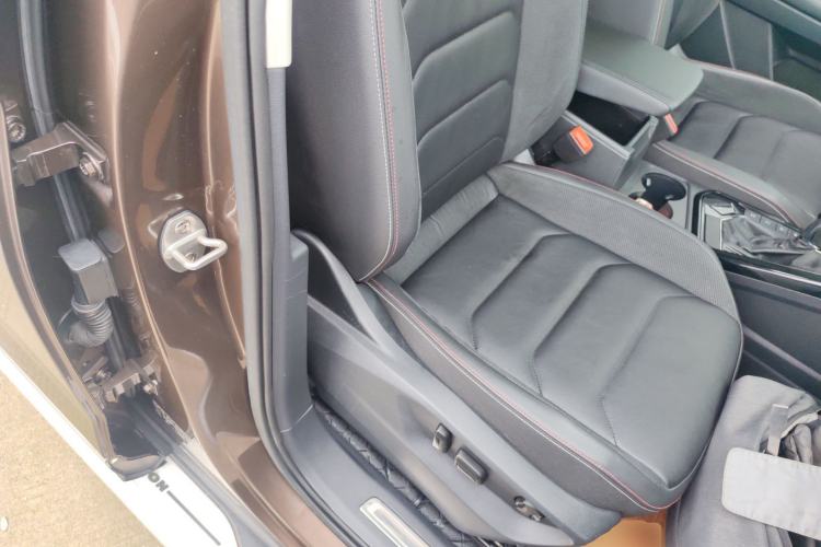 Used Volkswagen Tayron 2019 330TSI Two-Wheel Drive Luxury Model China VI Standard
