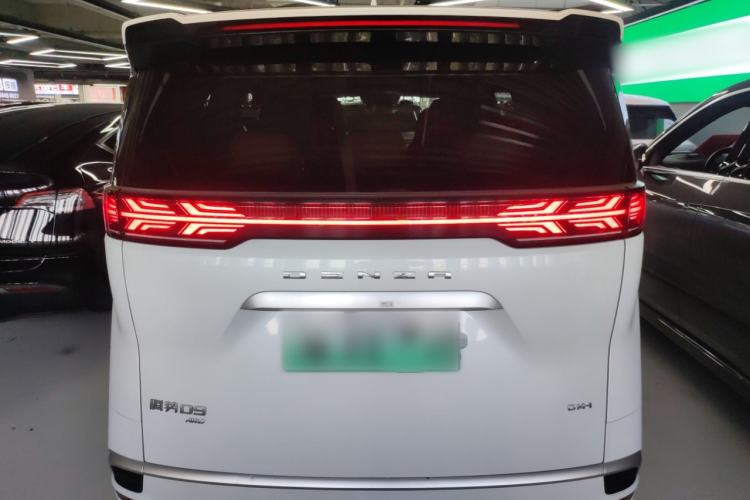 Used Denza D9 2022 DM-i 970 Four-Wheel Drive Prestige Model