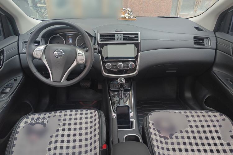 Used Nissan Tiida 2023 1.6L CVT Smart Drive Version Center Console