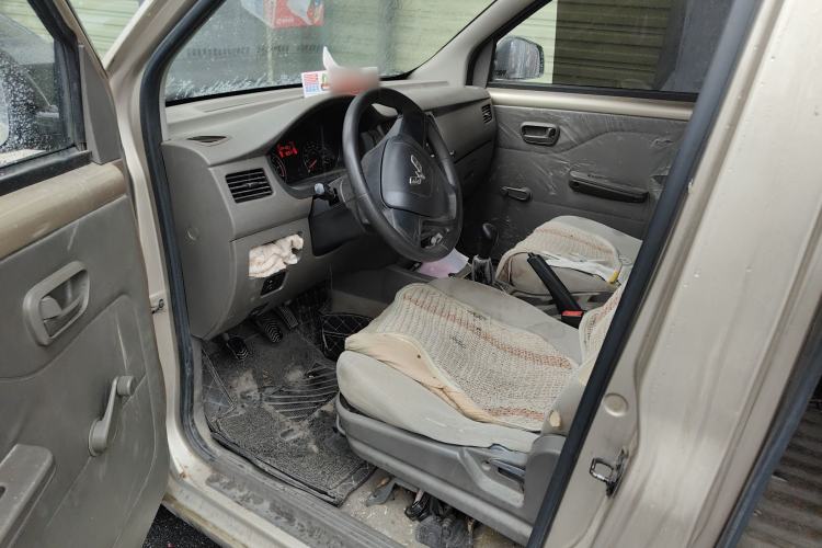 Used Wuling Rongguang V 2018 1.5L Practical Version Driver Seat