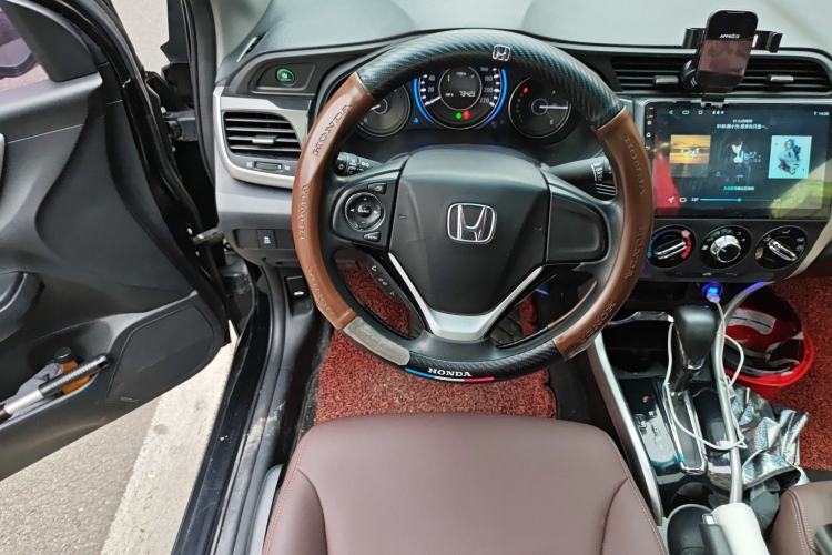 Used Honda Crider 2013 1.8L automatic luxury edition