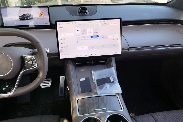 Used Hima Luxeed R7 2025 Range-Extended Version 251 km Max