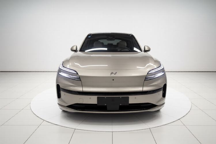 Used ONVO Luxeed L90 2025 Model—Pro Six-Seater Version Front