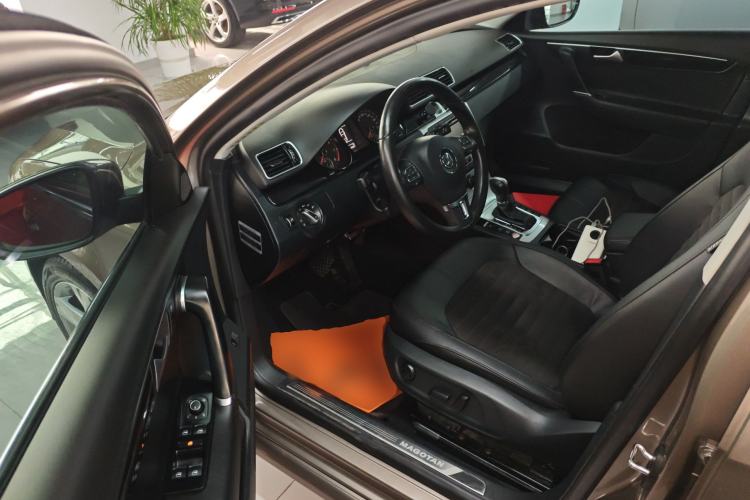 Used Volkswagen Magotan 2016 2.0 TSI Luxury Comfort Version Driver Seat