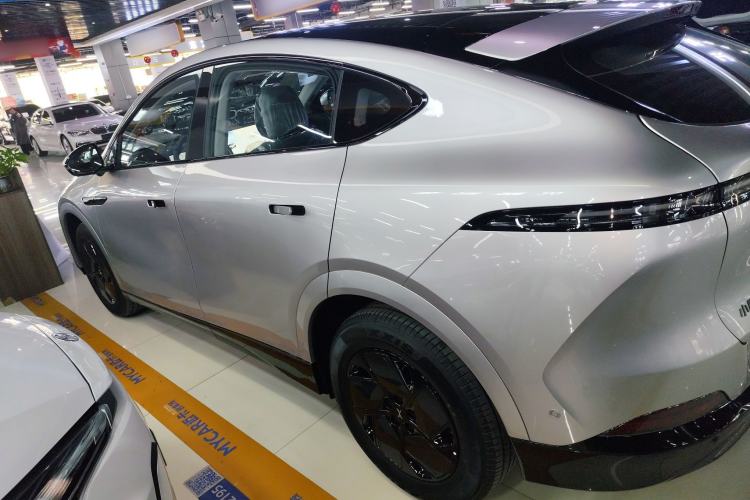 Used XPeng G6 2025 625 Long-Range Max Tech Edition Exterior 3