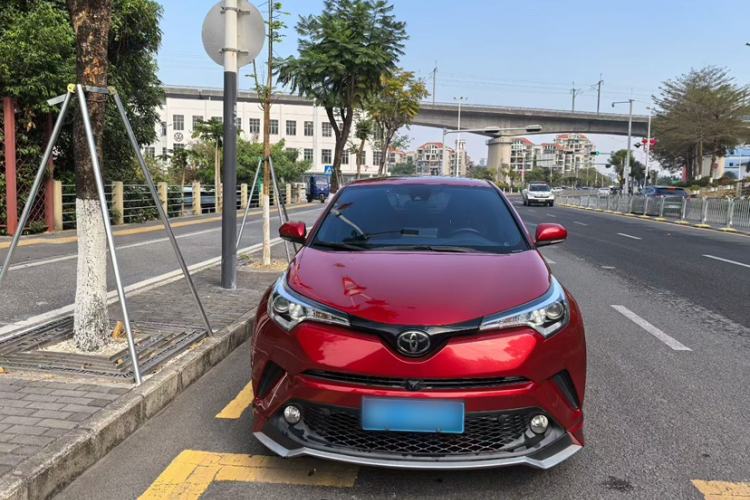 Used Toyota C-HR 2018 2.0L CoolRun Leading Edition with Sunroof China VI Standard