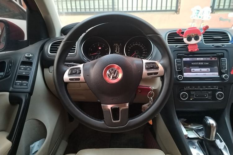 Used Volkswagen Golf 2012 1.4TSI Automatic Luxury Edition
