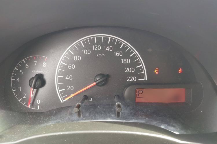 Used Nissan Sunny 2015 1.5XE CVT Master Edition Instrument Cluster