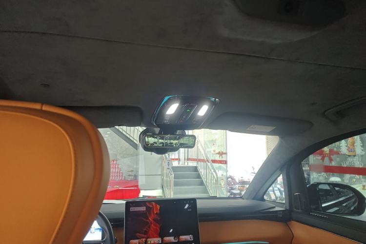 Used Geely Galaxy LEVC L380 2024 116 Degrees 6 Seats Two-Wheel Drive Pro