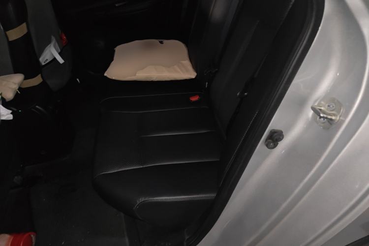 Used Nissan Sylphy 2019 1.6XV CVT Smart Connect Luxury Edition China V Standard Left Rear Seat