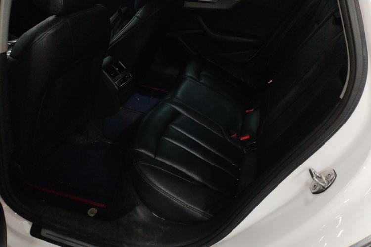 Used Audi A4L 2018 30th Anniversary Edition 40 TFSI Trendy Model Left Rear Seat