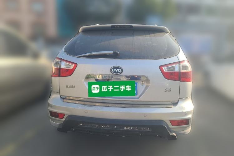 Used BYD S6 2011 2.0L Manual Luxury Edition
