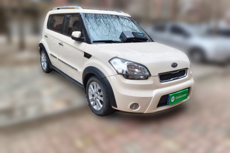 Used Kia Soul 2012 1.6L AT Premium Front Right 45 Deg