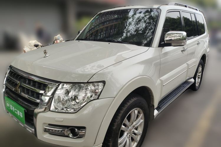 Used Mitsubishi Pajero 