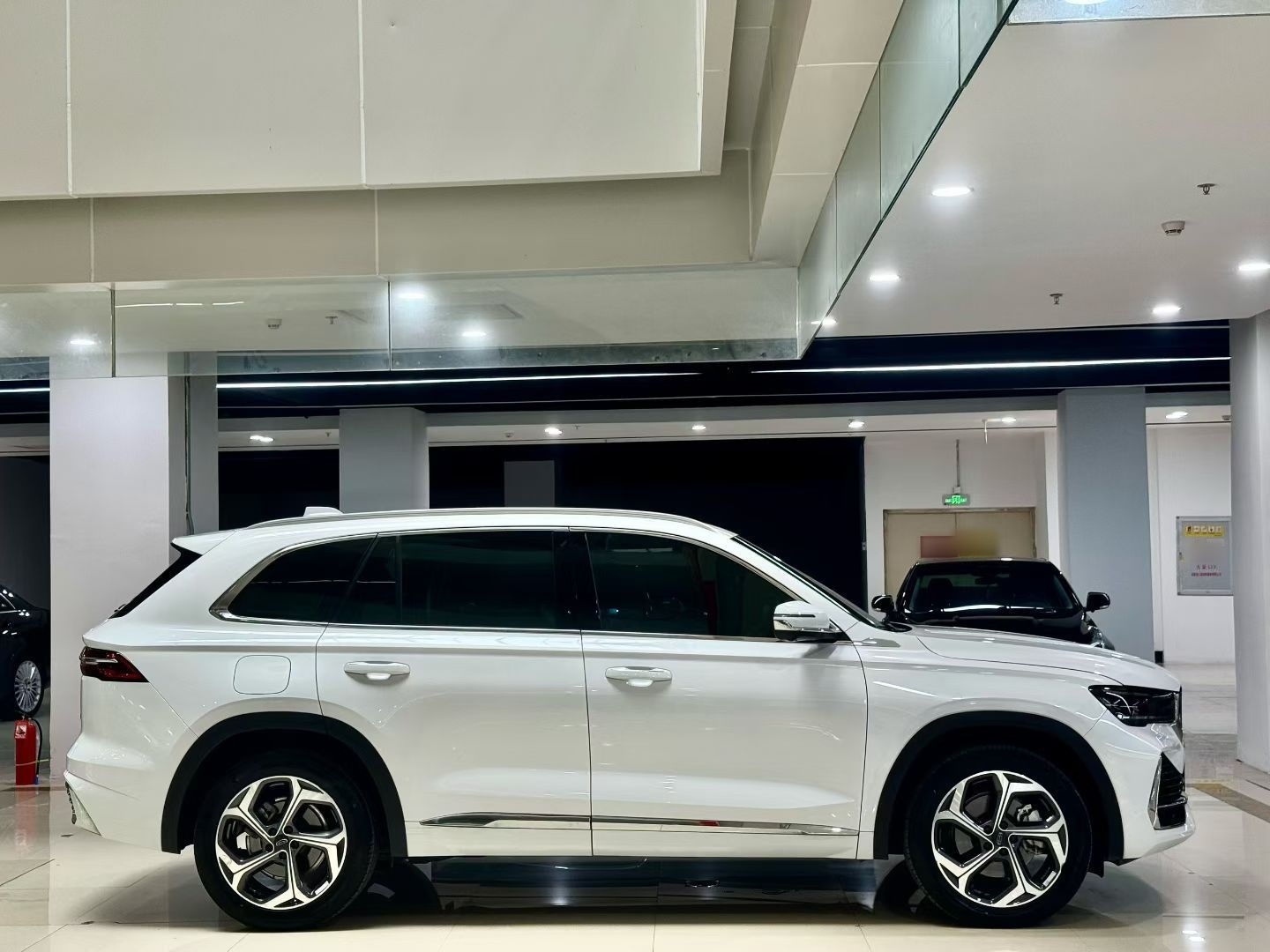 Geely Auto Monjaro L 2021 2.0TD DCT EVO Two-Wheel Drive Prestige Version — снимка 5