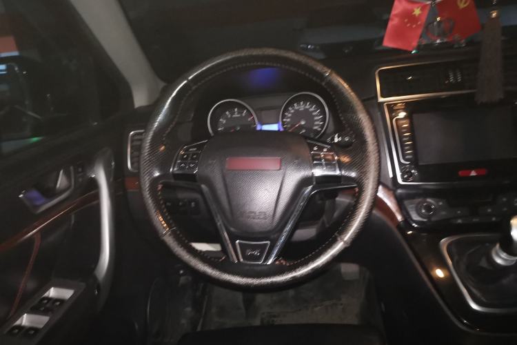 Used Haval H6 2015 Upgraded Model 1.5T Manual Two-Wheel Drive Prestige Version