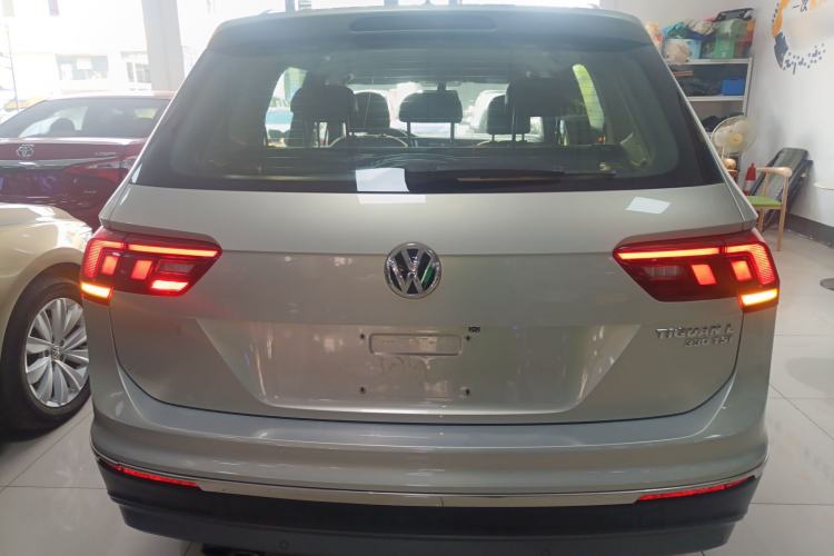 Used Volkswagen Tiguan L 2017 330TSI Automatic Two-Wheel Drive Luxury Edition