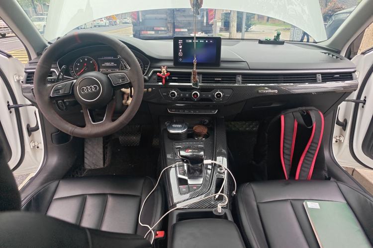 Used Audi A4L 2017 Plus 40 TFSI Ambition Model Center Console