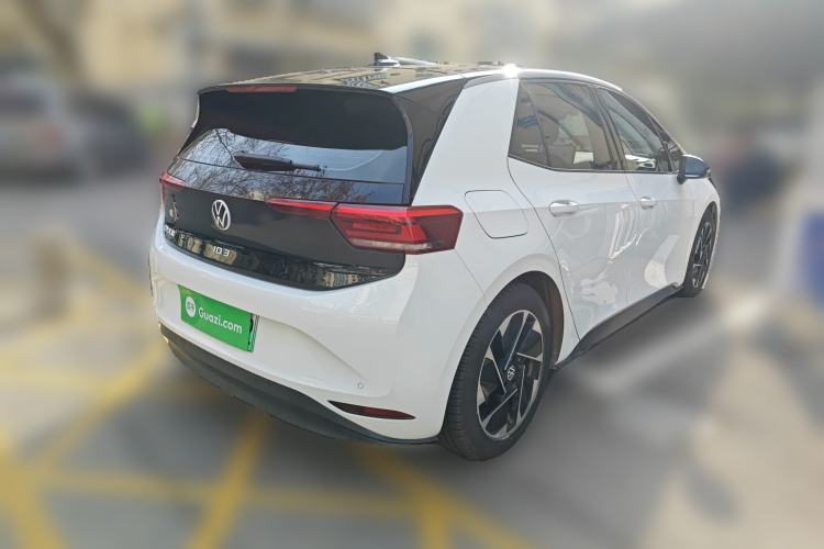 Used Volkswagen ID.3 2025 Smart Edition Ultra-Intelligent Version Rear Right 45 Deg