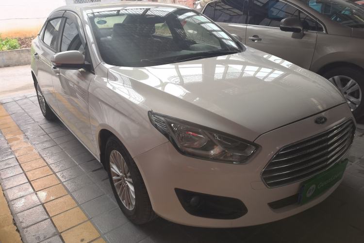 Used Ford Escort 2015 1.5L Manual Comfort Model
